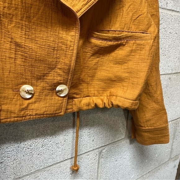 Astr The Label En Route Jacket in Caramel - Picture 7 of 11